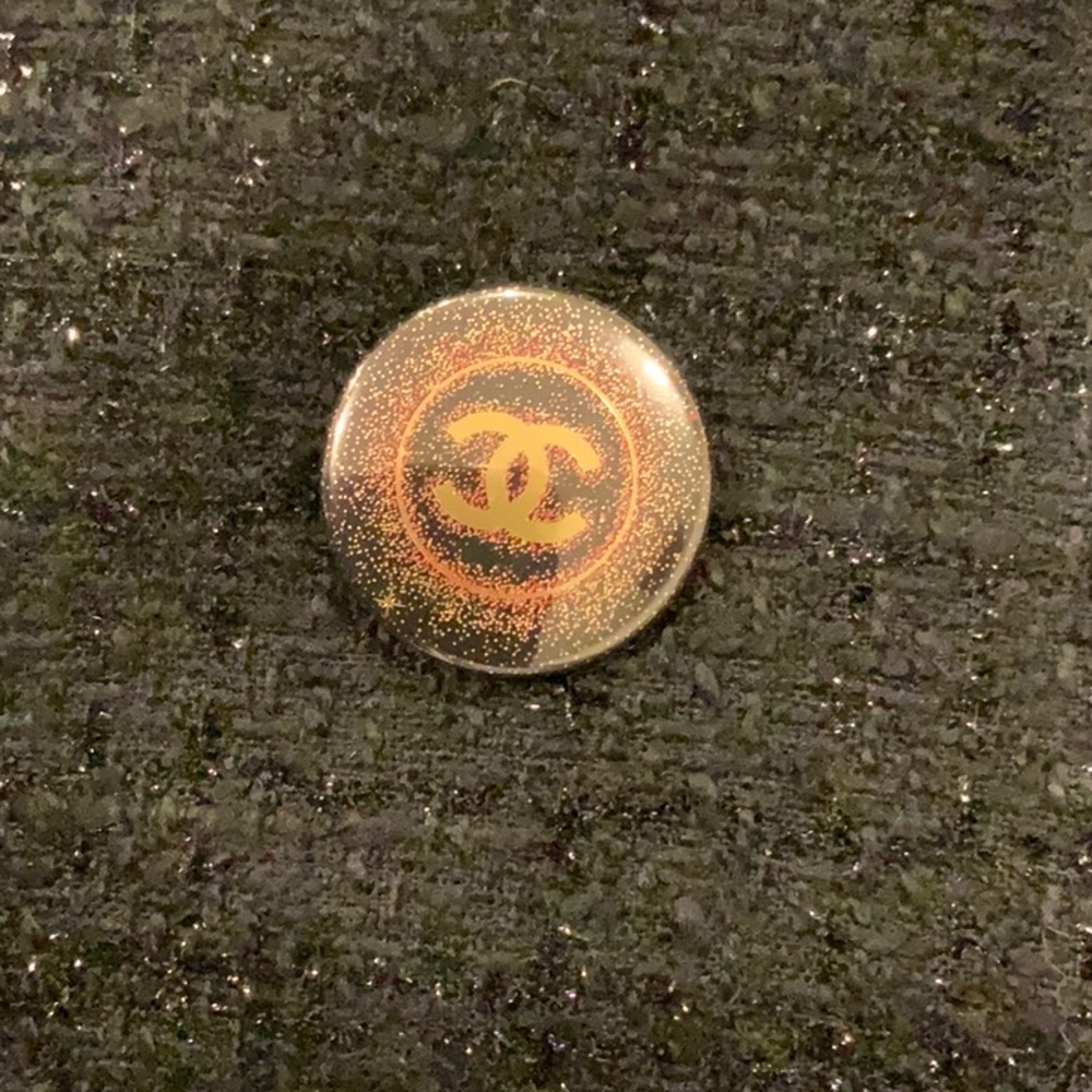 CHANEL AUTHENTIC PIN/BROOCH - Picture 4 of 4